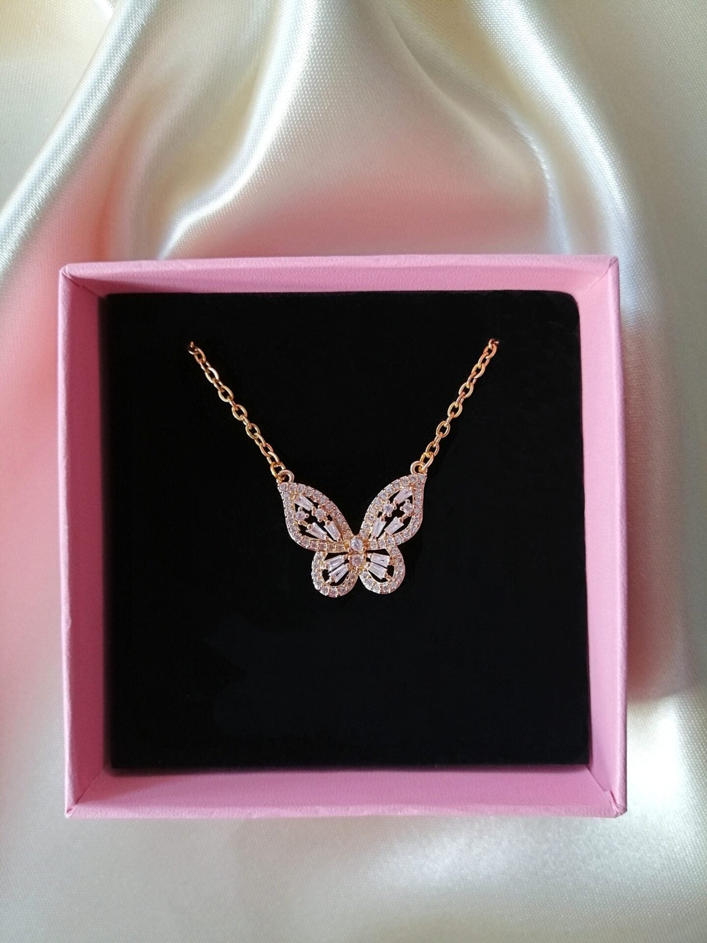 24K Gold Butterfly Pendant Necklace – A Symbol of Elegance & Transformation