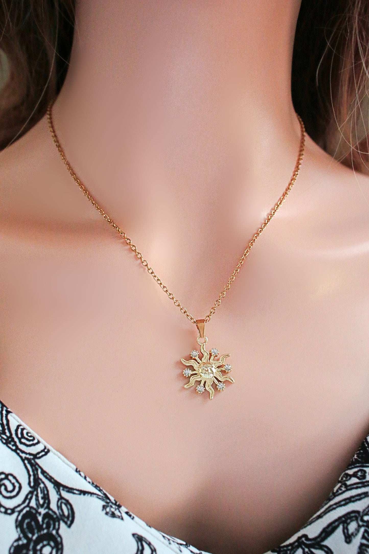 24K Gold Sun Pendant Necklace – A Radiant Symbol of Power & Energy