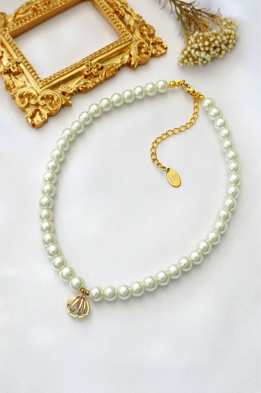 "Ocean Grace" – 24K Gold Seashell & Czech Pearls Choker