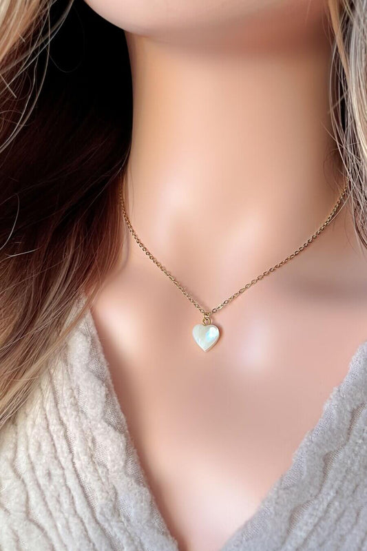 24K Natural Seashell Heart Necklace – A Timeless Ocean-Inspired Piece